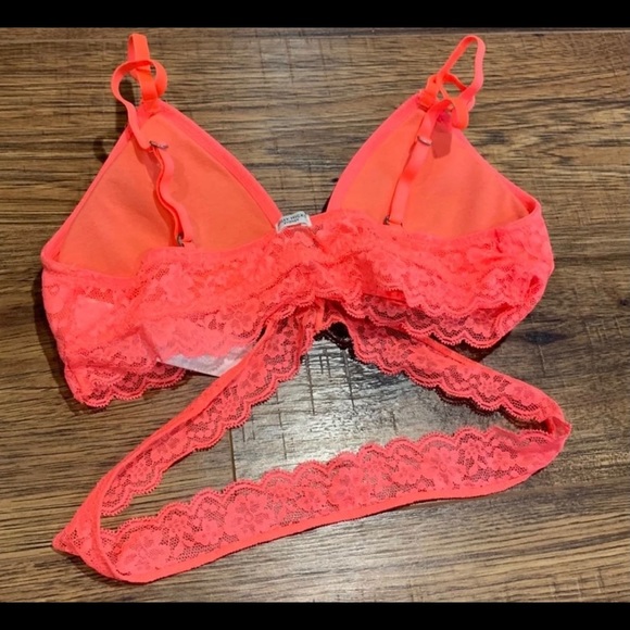 NWOT Gilly Hicks Lacy Bralette Size Small - Picture 3 of 6
